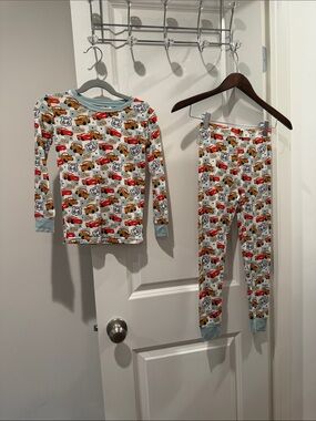 Kids bamboo Cars Long Sleeve Pajama Set size 5-6 NWOT